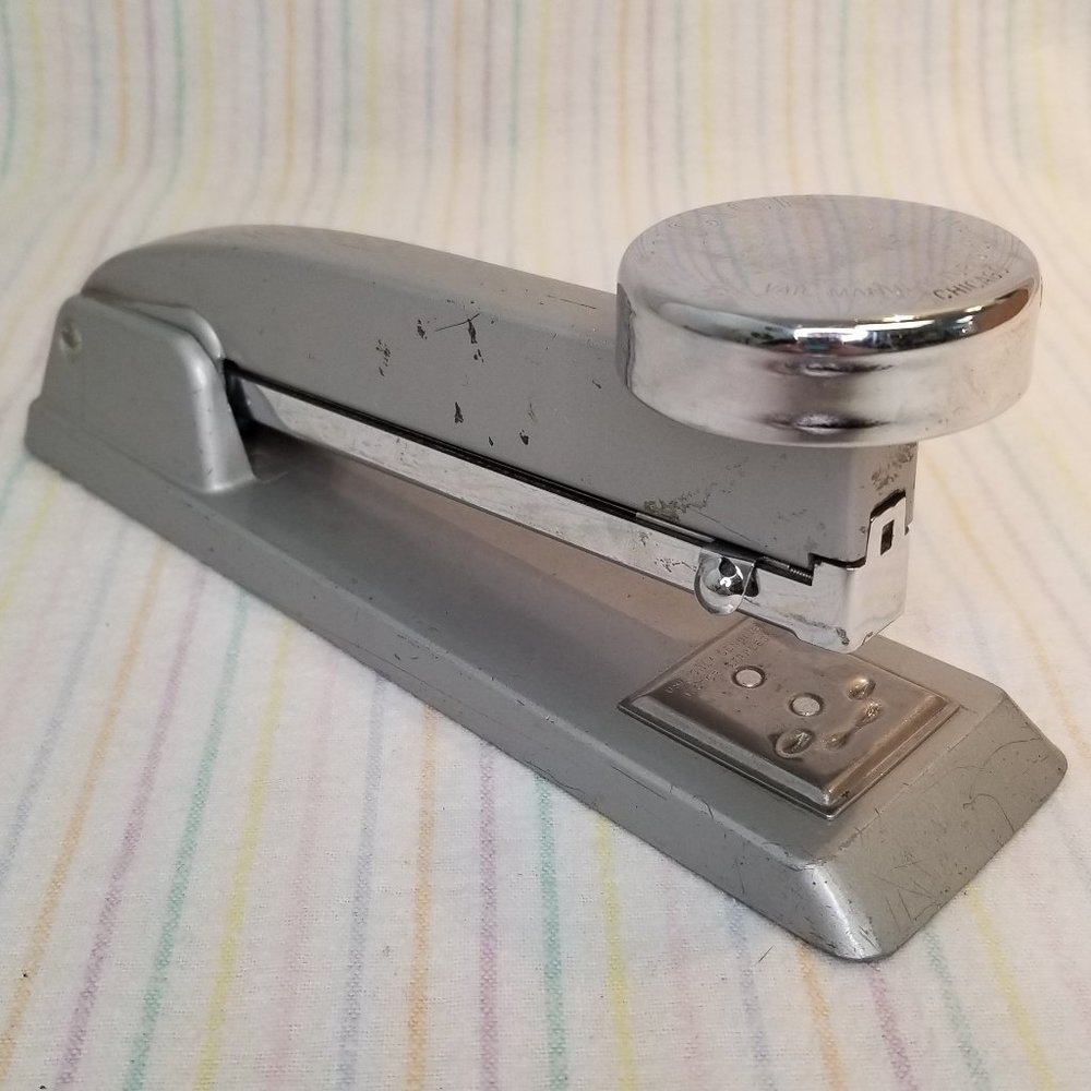 Working Vintage Victor Industrial Stapler Silver Metal Vail Mfg. Co. Chicago